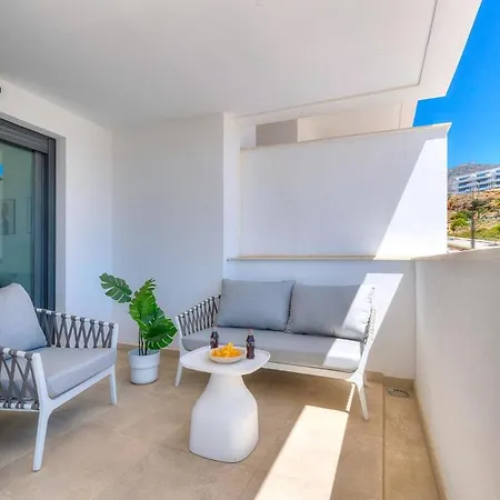 Beautiful New 2bdr Appartement *